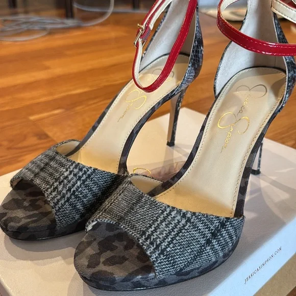 Jessica Simpson Sandals - Picture 2 of 12